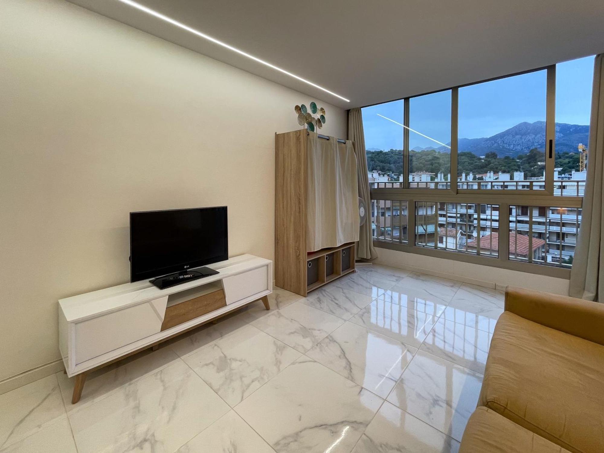 Charmant Studio Avec Vue Montagne Roquebrune-Cap-Martin Bagian luar foto